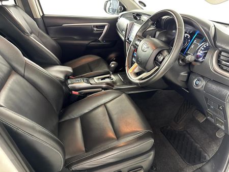 2021-Toyota-Fortuner-28-GD-6-Raised-Body-Auto_9