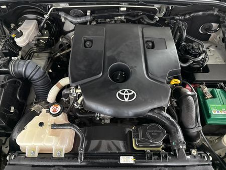 2021-Toyota-Fortuner-28-GD-6-Raised-Body-Auto_12