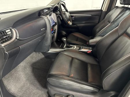 2021-Toyota-Fortuner-28-GD-6-Raised-Body-Auto_8