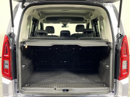 2022-Opel-Combo-Life-Enjoy-16-TD_13