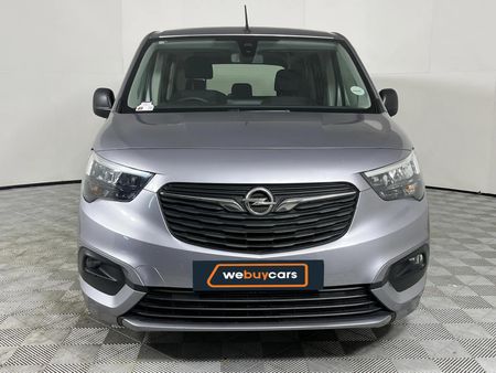 2022-Opel-Combo-Life-Enjoy-16-TD_15