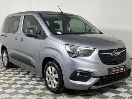 2022-Opel-Combo-Life-Enjoy-16-TD_16