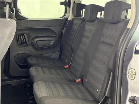 2022-Opel-Combo-Life-Enjoy-16-TD_3