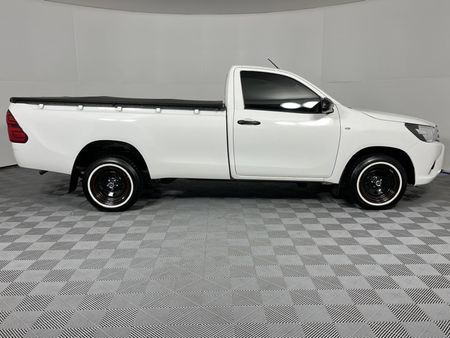 2024-Toyota-Hilux-20-VVTi-S-Single-Cab_13