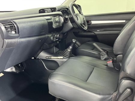 2024-Toyota-Hilux-20-VVTi-S-Single-Cab_6