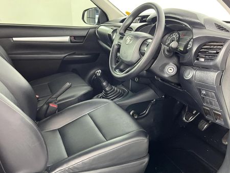 2024-Toyota-Hilux-20-VVTi-S-Single-Cab_7