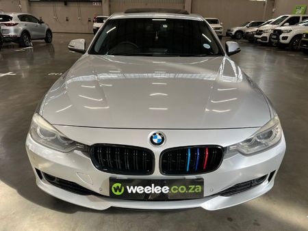 2014-BMW-3-Series-320i-Modern-Auto_7