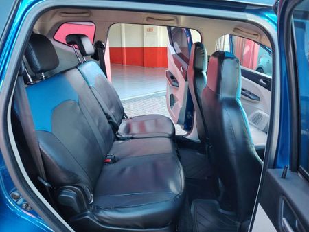 2023-Renault-Triber-10-Intens_10
