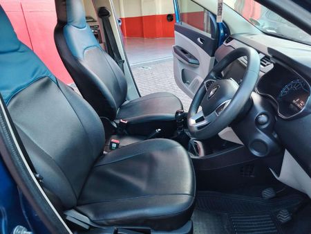 2023-Renault-Triber-10-Intens_12