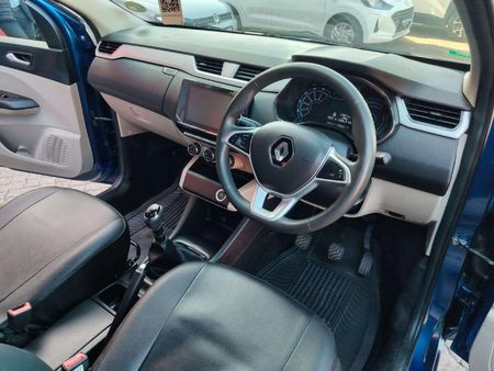 2023-Renault-Triber-10-Intens_13
