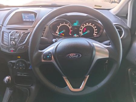 2018-Ford-Fiesta-10-EcoBoost-Trend-5-dr_11