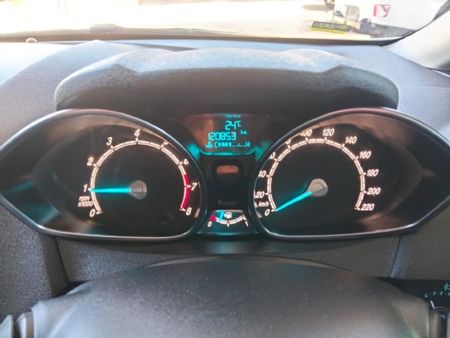2018-Ford-Fiesta-10-EcoBoost-Trend-5-dr_12