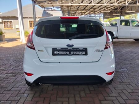 2018-Ford-Fiesta-10-EcoBoost-Trend-5-dr_3