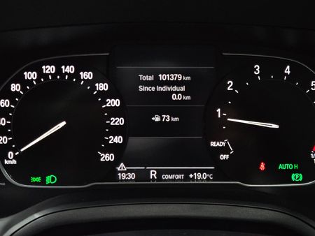 2021-BMW-3-Series-318i-M-Sport_21
