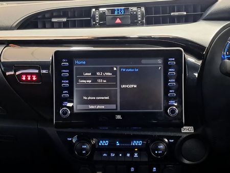 2026-Toyota-Hilux-28-GD-6-RB-Legend-Double-Cab-Auto-mhev_11
