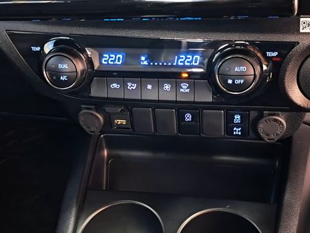 2026-Toyota-Hilux-28-GD-6-RB-Legend-Double-Cab-Auto-mhev_14