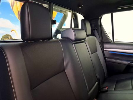 2026-Toyota-Hilux-28-GD-6-RB-Legend-Double-Cab-Auto-mhev_18