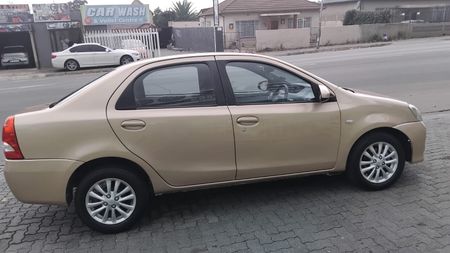 2017-Toyota-Etios-15-XS-5-dr-manual_0