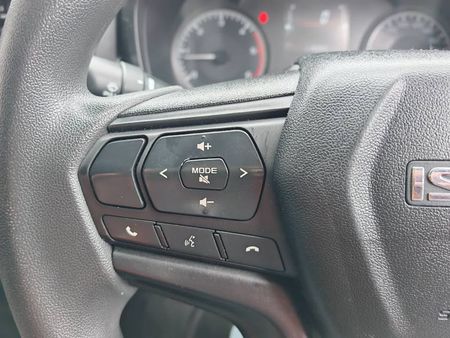 2023-Isuzu-D-Max-19-DDI-HR-L-Double-Cab_10