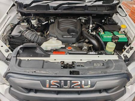 2023-Isuzu-D-Max-19-DDI-HR-L-Double-Cab_13