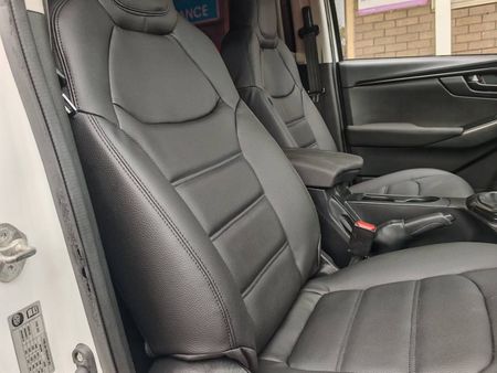 2023-Isuzu-D-Max-19-DDI-HR-L-Double-Cab_6