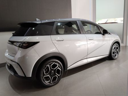 2026-BYD-Dolphin-Extended_6
