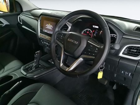 2026-Isuzu-D-Max-30-DDI-LS-4x4-Auto-Double-Cab_12