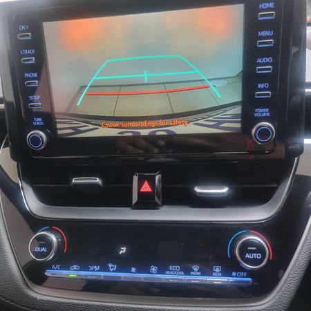 2021-Toyota-Corolla-Cross-18-XS-Hybrid_13