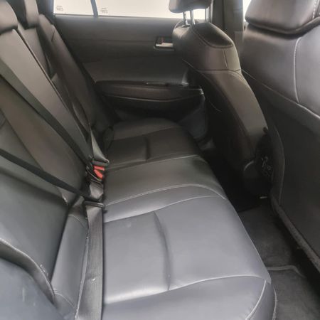 2021-Toyota-Corolla-Cross-18-XS-Hybrid_14