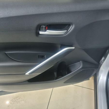 2021-Toyota-Corolla-Cross-18-XS-Hybrid_17