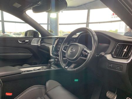 2020-Volvo-XC60-D5-R-Design-Auto-AWD_8