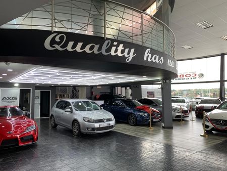 2011-Volkswagen-Golf-VI-14-TSI-Comfortline_2