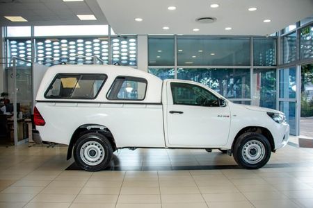 2025-Toyota-Hilux-24-GD-6-Raised-Body-SR-Single-Cab_3