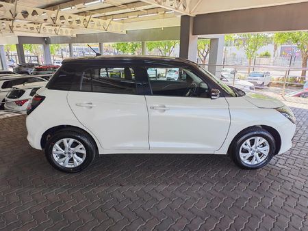 2026-Suzuki-Swift-12-GL_3