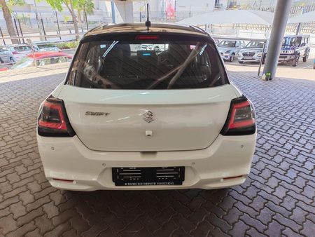 2026-Suzuki-Swift-12-GL_4