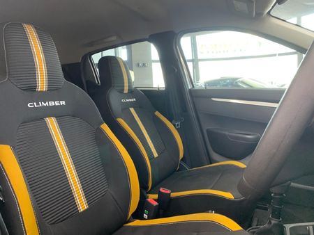2024-Renault-Kwid-10-Climber_8