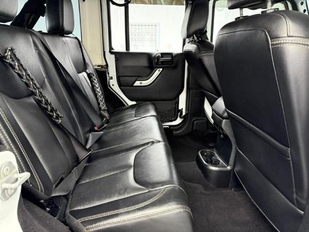 2018-Jeep-Wrangler-Unlimited-Sahara-36-V6-Auto_13