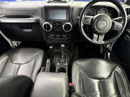 2018-Jeep-Wrangler-Unlimited-Sahara-36-V6-Auto_14