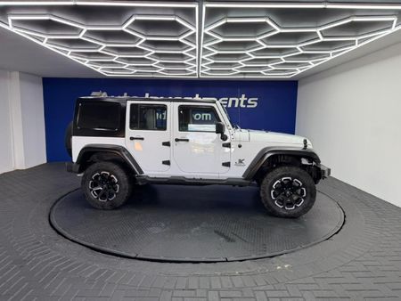 2018-Jeep-Wrangler-Unlimited-Sahara-36-V6-Auto_5