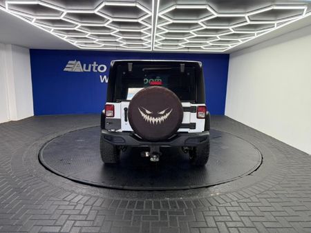 2018-Jeep-Wrangler-Unlimited-Sahara-36-V6-Auto_8