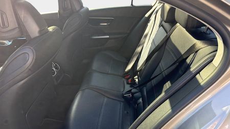 2023-Mercedes-Benz-C-Class-C-220d-Auto_13
