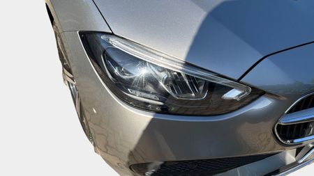 2023-Mercedes-Benz-C-Class-C-220d-Auto_17