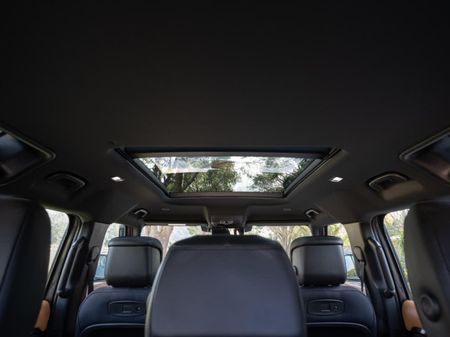2021-Land-Rover-Defender-110-D300-X-221kW_10