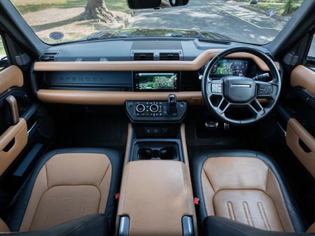 2021-Land-Rover-Defender-110-D300-X-221kW_11