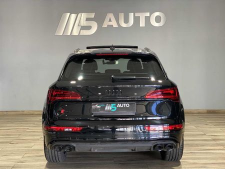 2024-Audi-SQ5-quattro-Auto-Black-Edition_24