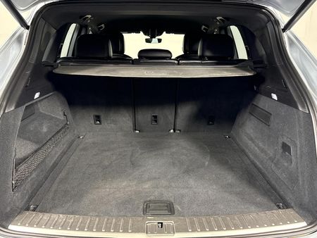2018-Porsche-Cayenne-Auto_13