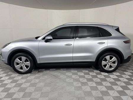 2018-Porsche-Cayenne-Auto_18