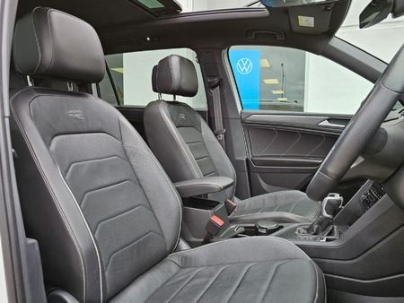 2026-Volkswagen-Tiguan-Allspace-14-TSI-R-Line-DSG-Auto_11