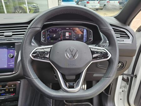 2026-Volkswagen-Tiguan-Allspace-14-TSI-R-Line-DSG-Auto_14