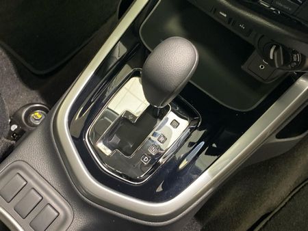 2026-Nissan-Navara-25D-LE-4x4-Double-Cab-Auto_13